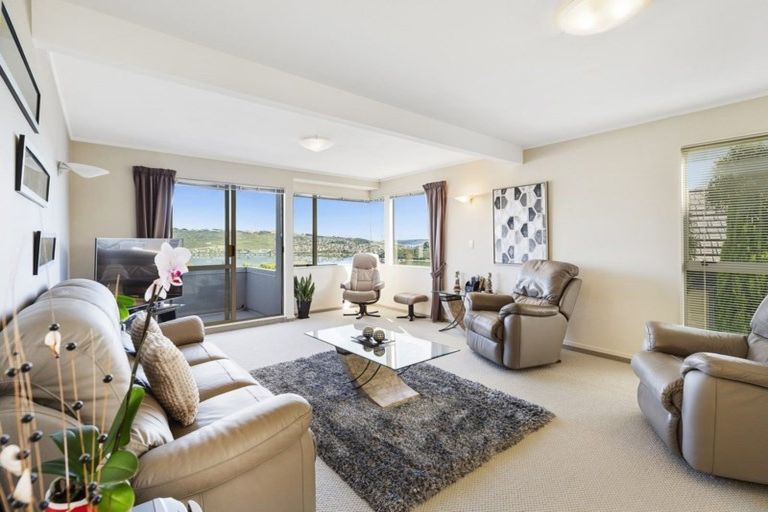 Photo of property in 8 Dornoch Place, Papakowhai, Porirua, 5024