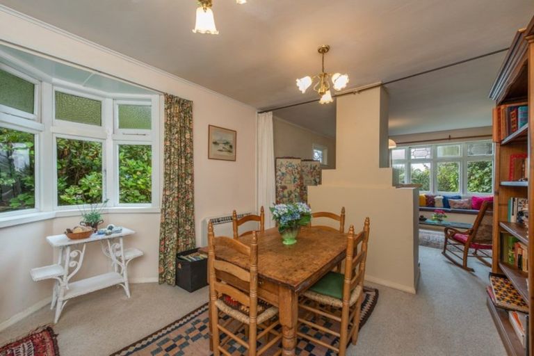 Photo of property in 27 Baroda Street, Khandallah, Wellington, 6035