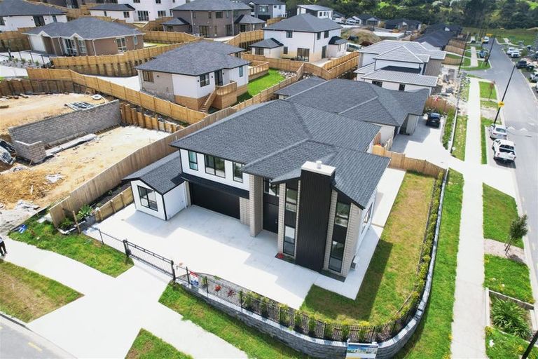 Photo of property in 1 Kate Duncan Drive, Swanson, Auckland, 0614