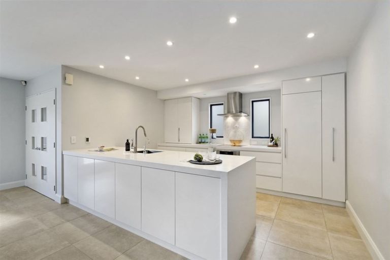 Photo of property in 5 Skyedale Drive, Harewood, Christchurch, 8051