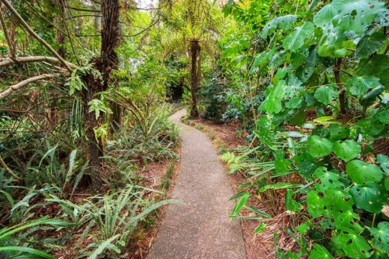 Photo of property in 357 Titirangi Road, Titirangi, Auckland, 0604