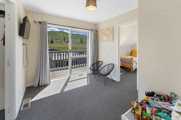 Photo of property in 4 Leigh Road, Foxhill, Wakefield, 7095