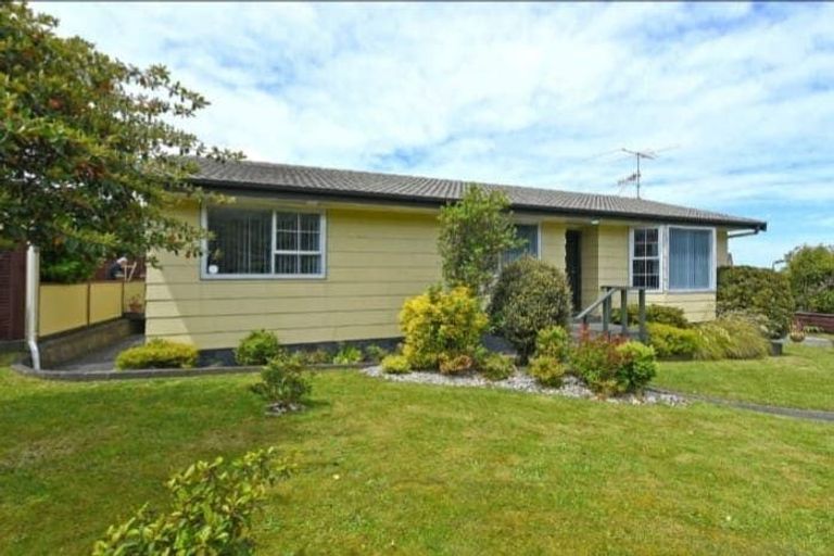 Photo of property in 218 Major Drive, Kelson, Lower Hutt, 5010