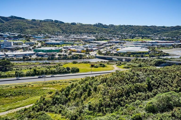 Photo of property in 16a Omaka Place, Aotea, Porirua, 5024