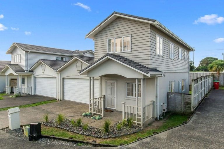 Photo of property in 34 Mulvaney Crescent, Henderson, Auckland, 0612