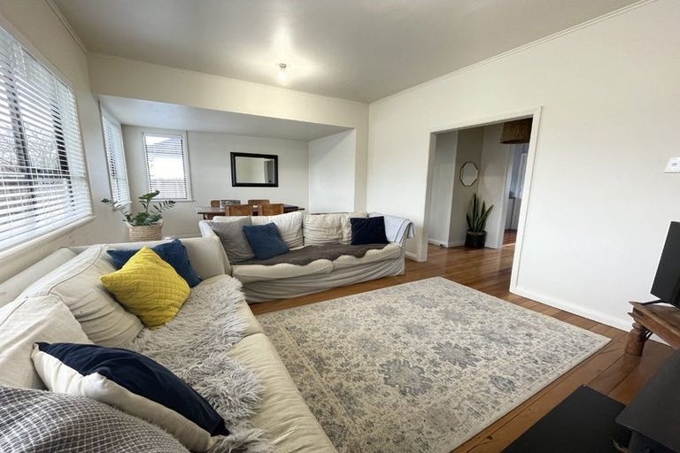 Photo of property in 18 Exeter Street, Brooklands, New Plymouth, 4310