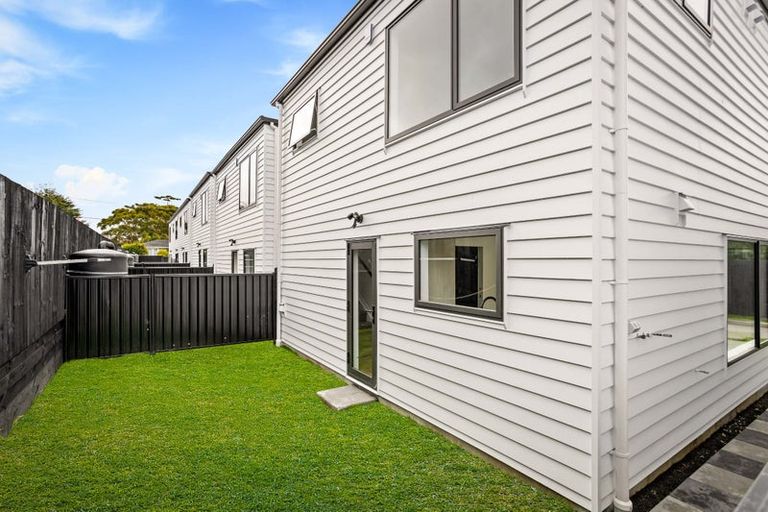 Photo of property in 5/20 Metcalfe Road, Ranui, Auckland, 0612