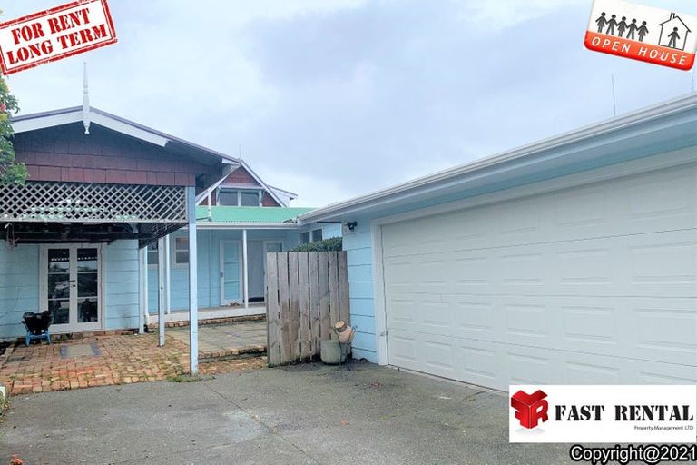 Photo of property in 83 Red Beach Road, Red Beach, 0932