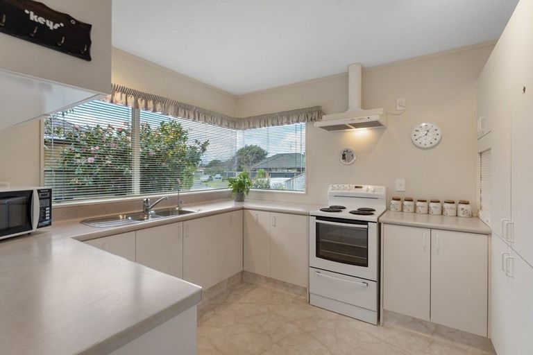 Photo of property in 8 Beach Haven Place, Paraparaumu Beach, Paraparaumu, 5032