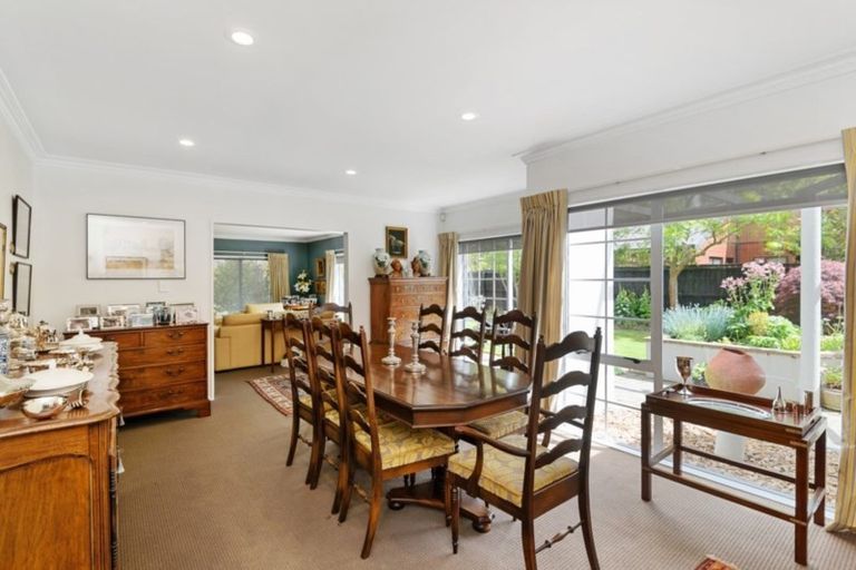 Photo of property in 28 Witbrock Crescent, Burnside, Christchurch, 8053