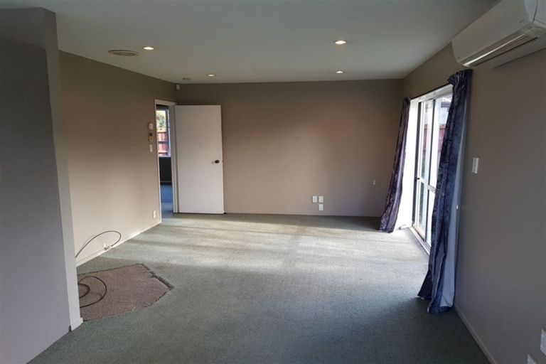 Photo of property in 2/12 Glenbyre Place, Bromley, Christchurch, 8062