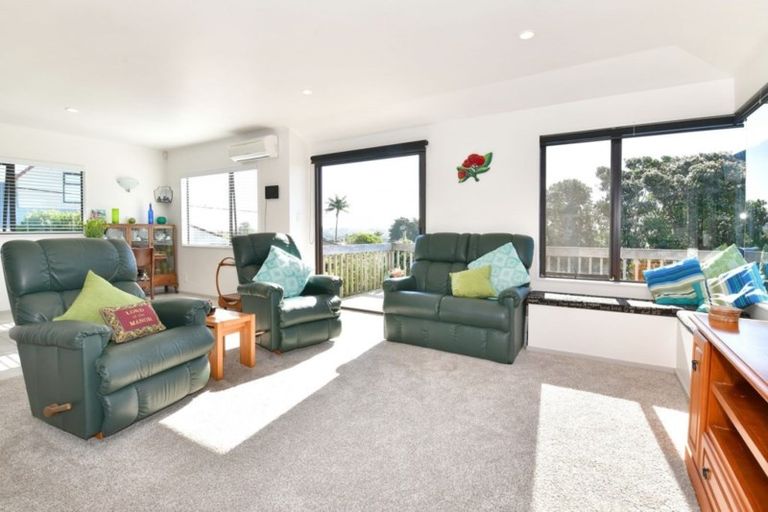 Photo of property in 1026 Whangaparaoa Road, Tindalls Beach, Whangaparaoa, 0930