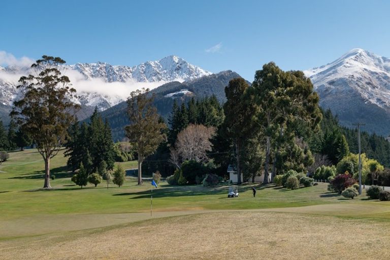 Photo of property in 47 Oregon Drive, Kelvin Heights, Queenstown, 9300