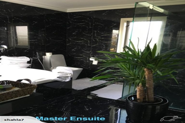 Photo of property in 133 Ruapehu Drive, Fitzherbert, Palmerston North, 4410