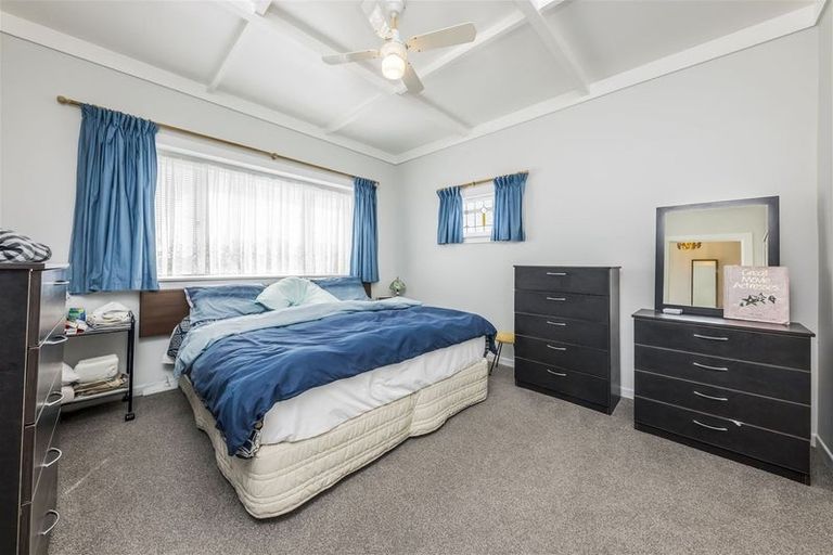 Photo of property in 19 Omagh Avenue, Papatoetoe, Auckland, 2025