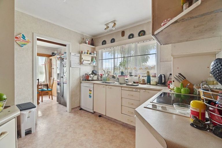 Photo of property in 64 Wedgwood Avenue, Mangere East, Auckland, 2024