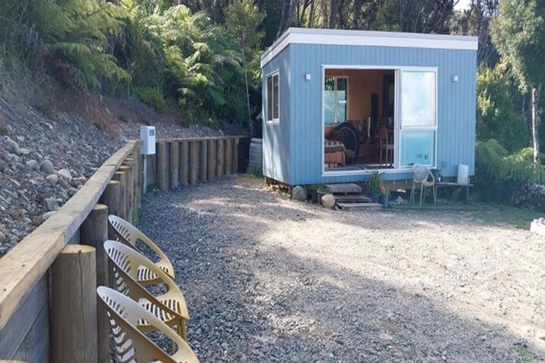 Photo of property in 525a Tuateawa Road, Tuateawa, Coromandel, 3583