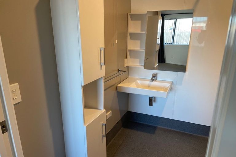 Photo of property in 5 Clinton Lane, Woolston, Christchurch, 8062