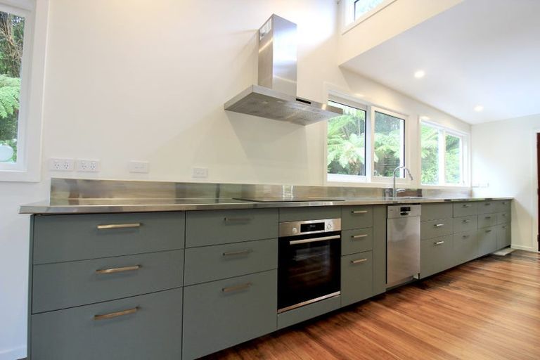 Photo of property in 72 Clark Street, Khandallah, Wellington, 6035