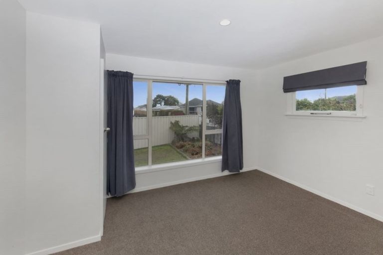 Photo of property in 6 Quebec Place, Wainoni, Christchurch, 8061