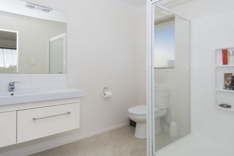 Photo of property in 33 Merlot Drive, Pyes Pa, Tauranga, 3112