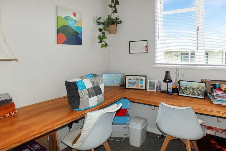 Photo of property in 22 Hennessy Street East, Foxton Beach, Foxton, 4815