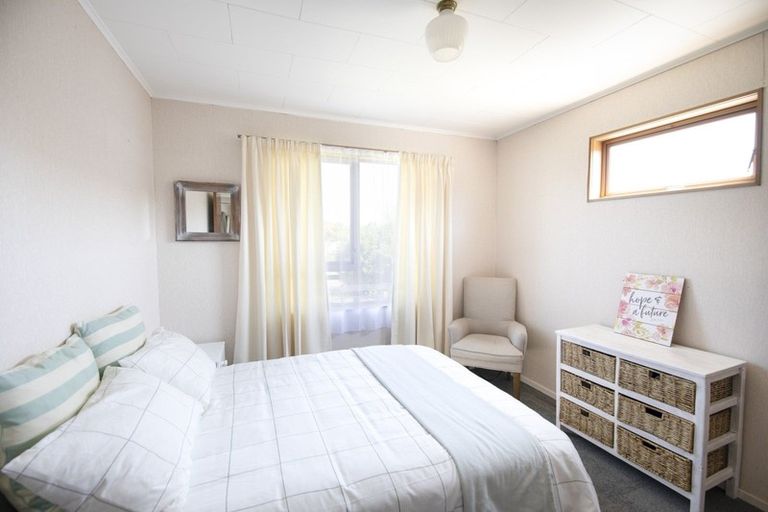 Photo of property in 24 Skerrett Crescent, Tamatea, Napier, 4112