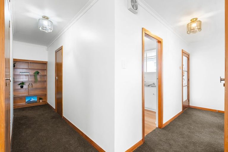 Photo of property in 2 Moorpark Place, Ilam, Christchurch, 8041