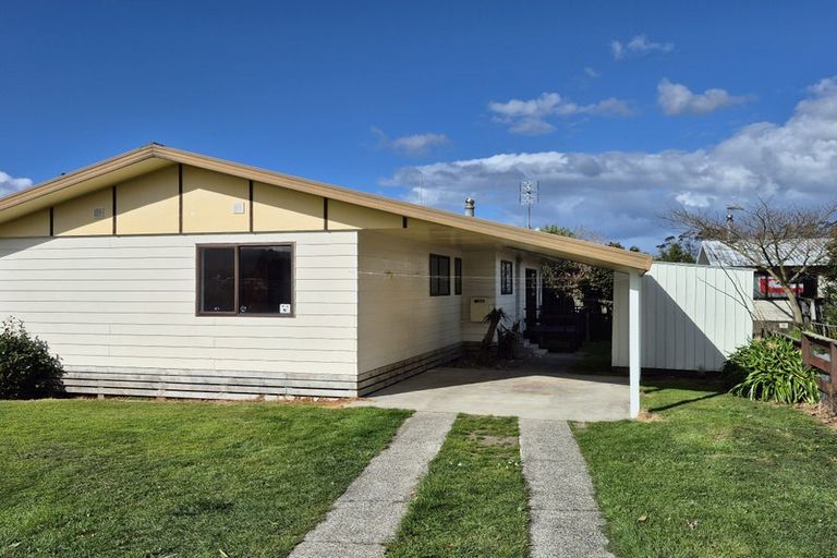 Photo of property in 16 Clive Road, Katikati, 3129
