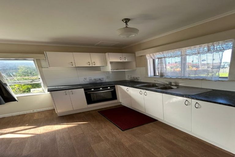 Photo of property in 16 Sunnyside Crescent, Papatoetoe, Auckland, 2025