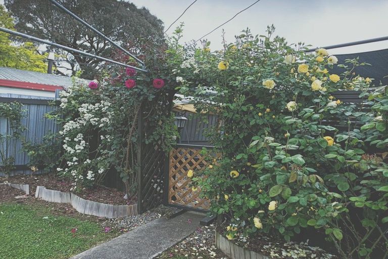 Photo of property in 18 Wye Street, Rongotea, 4476