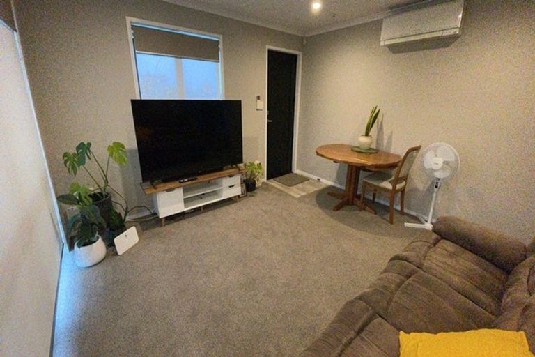 Photo of property in 1/144 Forest Lake Road, Forest Lake, Hamilton, 3200