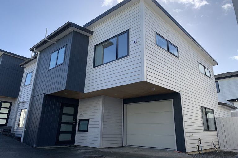 Photo of property in 40b Spencer Road, Pinehill, Auckland, 0632