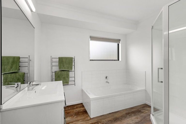 Photo of property in 64 Ruapuke Road, Raglan, 3296