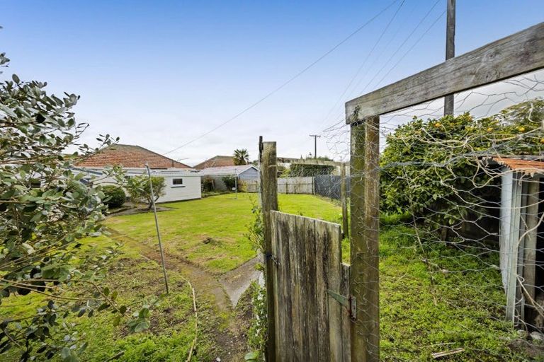 Photo of property in 5 Raleigh Street, Vogeltown, New Plymouth, 4310