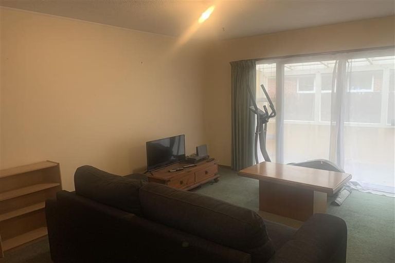 Photo of property in 2/26 Gladson Avenue, Sockburn, Christchurch, 8042