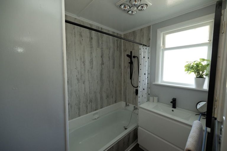 Photo of property in 7 Hanlon Street, Halfway Bush, Dunedin, 9010