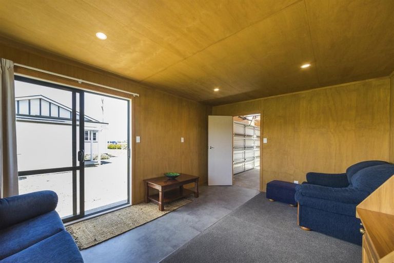 Photo of property in 628 Parewanui Road, Bulls, 4894