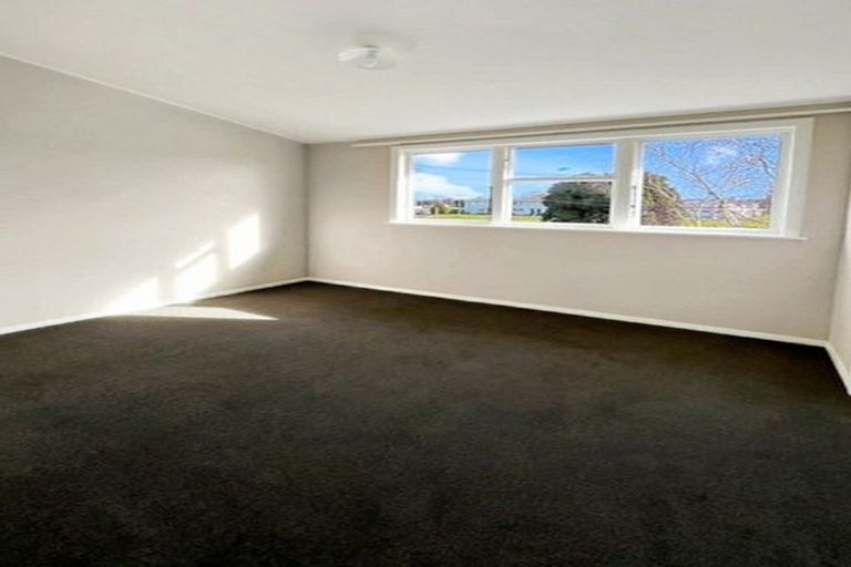 Photo of property in 18-24 Devon Crescent, Bulls, 4818