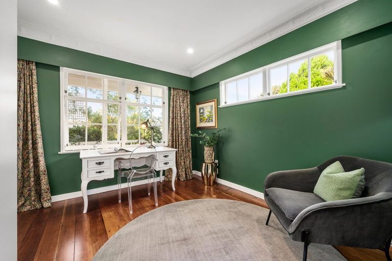 Photo of property in 43 Simla Crescent, Khandallah, Wellington, 6035