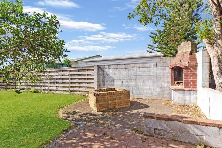 Photo of property in 130 Rowandale Avenue, Manurewa, Auckland, 2102