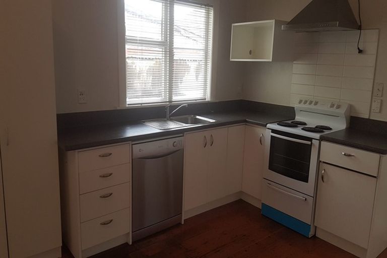 Photo of property in 34 Byron Street, Miramar, Wellington, 6022