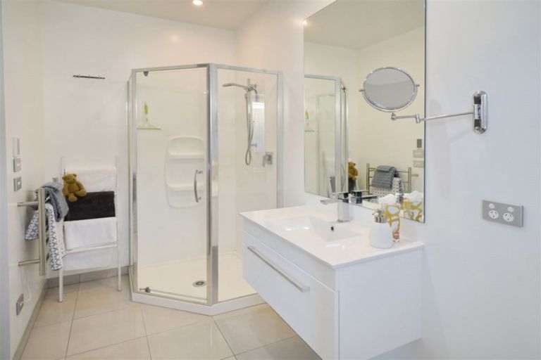 Photo of property in 38 Solander Road, Pegasus, 7612