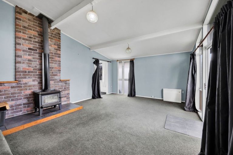 Photo of property in 22 Hickey Place, Opunake, 4616