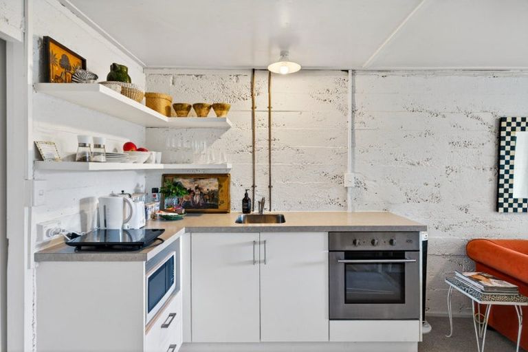 Photo of property in 56 Lucknow Road, Havelock North, 4130