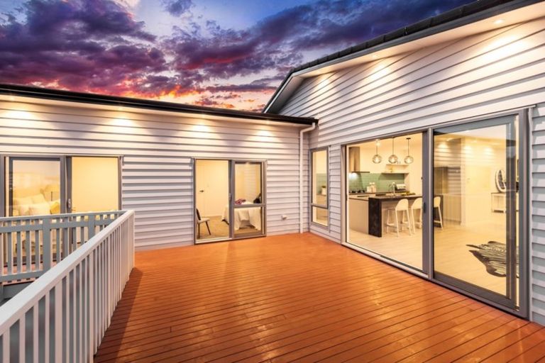 Photo of property in 155 Godfrey Drive, Orewa, 0931