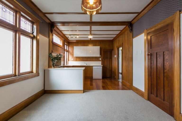 Photo of property in 78 Napier Terrace, Hospital Hill, Napier, 4110