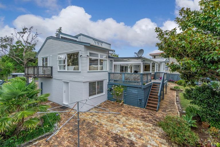 Photo of property in 4 Leigh Terrace, Bayview, Auckland, 0629