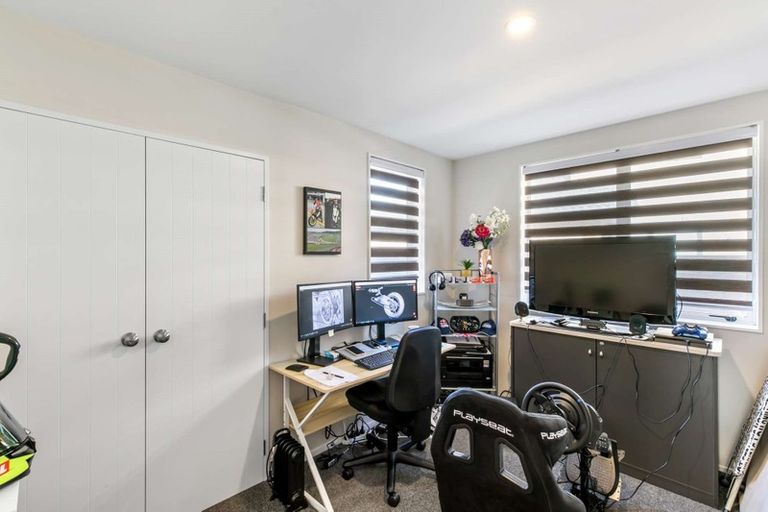 Photo of property in 24 Bayview Park Lane, Orewa, 0931