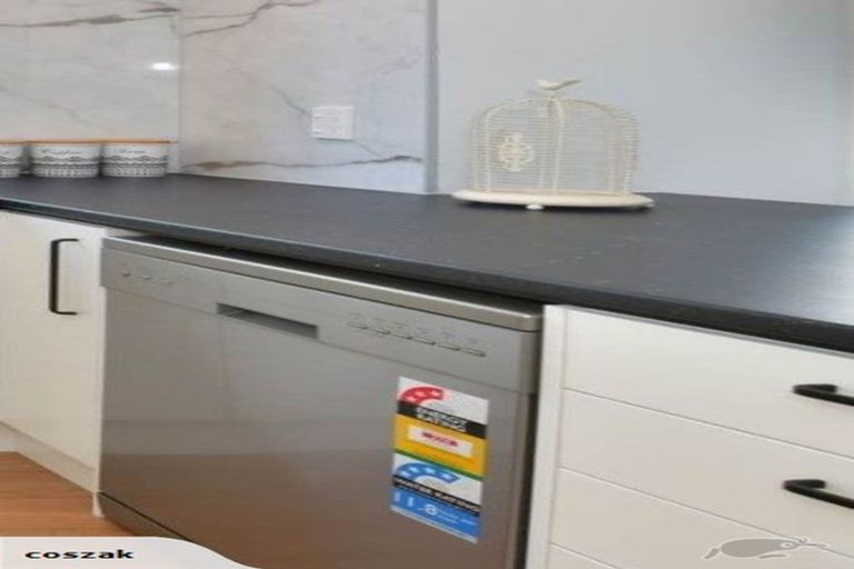 Photo of property in 16 Verel Street, Fairfield, Hamilton, 3214